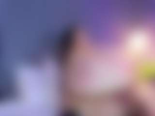 MiaHills's Live Sex Cam Show