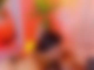 MiaHills's Live Sex Cam Show