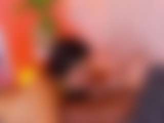 MiaHills's Live Sex Cam Show