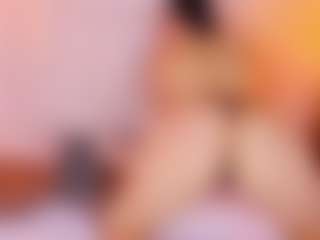 MiaHills's Live Sex Cam Show