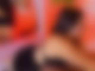 MiaHills's Live Sex Cam Show