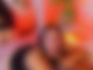 MiaHills's Live Sex Cam Show
