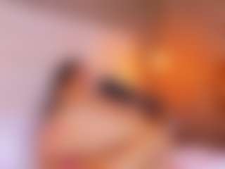 MiaHills's Live Sex Cam Show