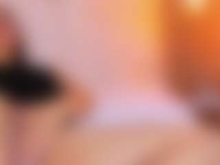 MiaHills's Live Sex Cam Show