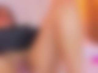 MiaHills's Live Sex Cam Show