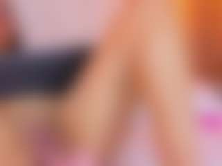 MiaHills's Live Sex Cam Show