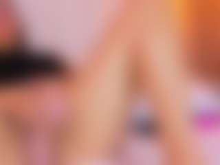 MiaHills's Live Sex Cam Show