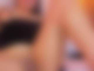 MiaHills's Live Sex Cam Show