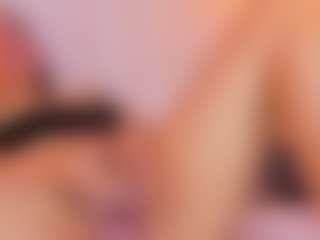 MiaHills's Live Sex Cam Show