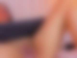 MiaHills's Live Sex Cam Show