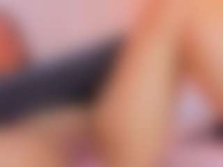 MiaHills's Live Sex Cam Show