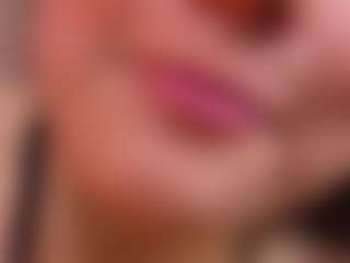 MiaHills's Live Sex Cam Show