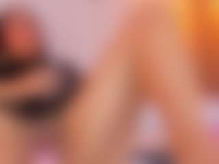 MiaHills's Live Sex Cam Show