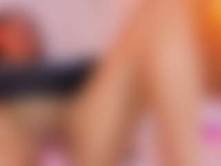 MiaHills's Live Sex Cam Show