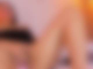 MiaHills's Live Sex Cam Show