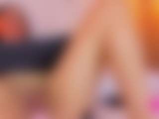 MiaHills's Live Sex Cam Show