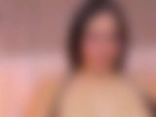 MiaHills's Live Sex Cam Show