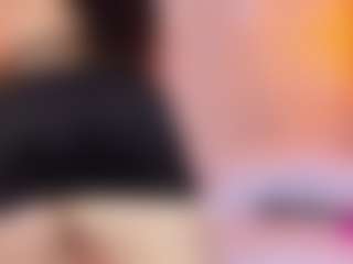 MiaHills's Live Sex Cam Show