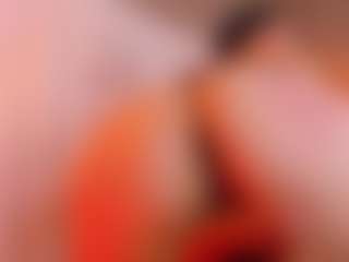 MiaHills's Live Sex Cam Show