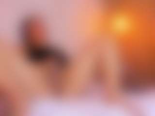 MiaHills's Live Sex Cam Show
