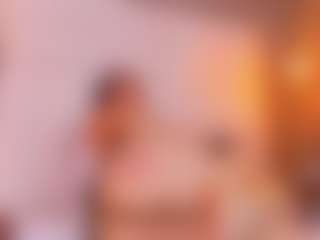 MiaHills's Live Sex Cam Show