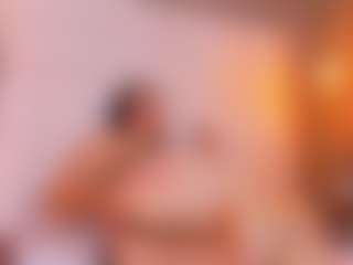 MiaHills's Live Sex Cam Show