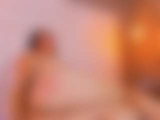 MiaHills's Live Sex Cam Show
