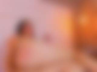 MiaHills's Live Sex Cam Show
