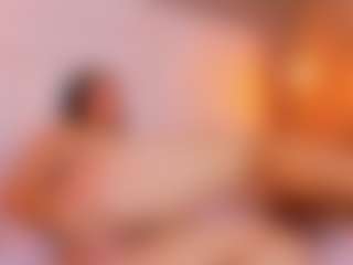 MiaHills's Live Sex Cam Show