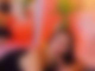 MiaHills's Live Sex Cam Show