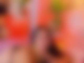 MiaHills's Live Sex Cam Show