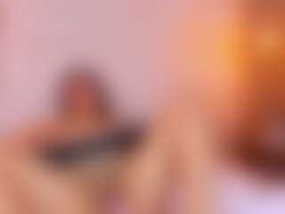 MiaHills's Live Sex Cam Show