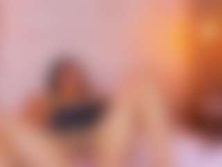 MiaHills's Live Sex Cam Show