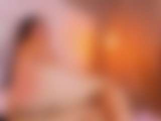 MiaHills's Live Sex Cam Show