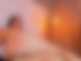 MiaHills's Live Sex Cam Show