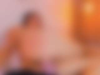 MiaHills's Live Sex Cam Show