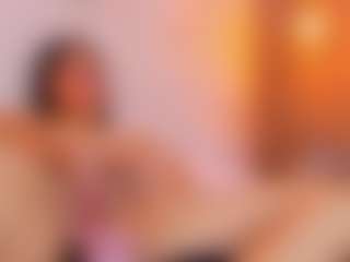 MiaHills's Live Sex Cam Show