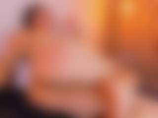 MiaHills's Live Sex Cam Show