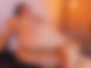 MiaHills's Live Sex Cam Show