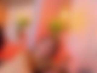 MiaHills's Live Sex Cam Show