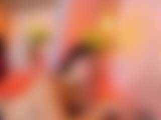 MiaHills's Live Sex Cam Show