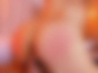 MiaHills's Live Sex Cam Show