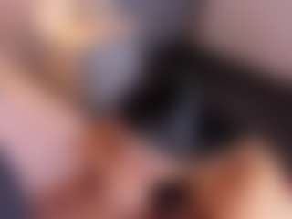 MiaHills's Live Sex Cam Show