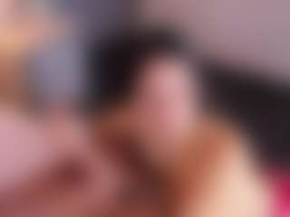 MiaHills's Live Sex Cam Show