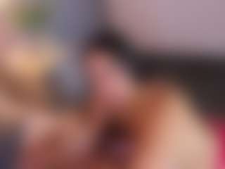 MiaHills's Live Sex Cam Show