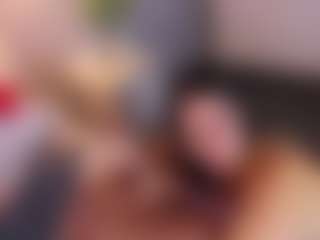 MiaHills's Live Sex Cam Show