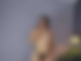 MiaHills's Live Sex Cam Show