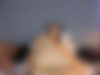 MiaHills's Live Sex Cam Show