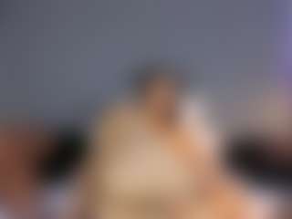 MiaHills's Live Sex Cam Show