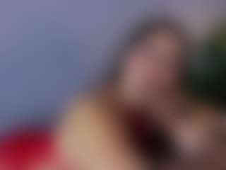 MiaHills's Live Sex Cam Show